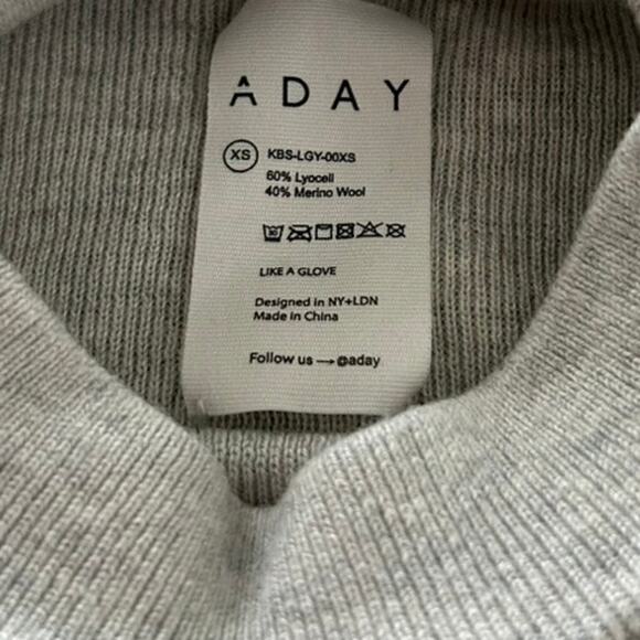 EUC ADAY Like A Glove Bodysuit High Neck Short Sleeve‎ Gray Merino Wool Size XS - Picture 7 of 16